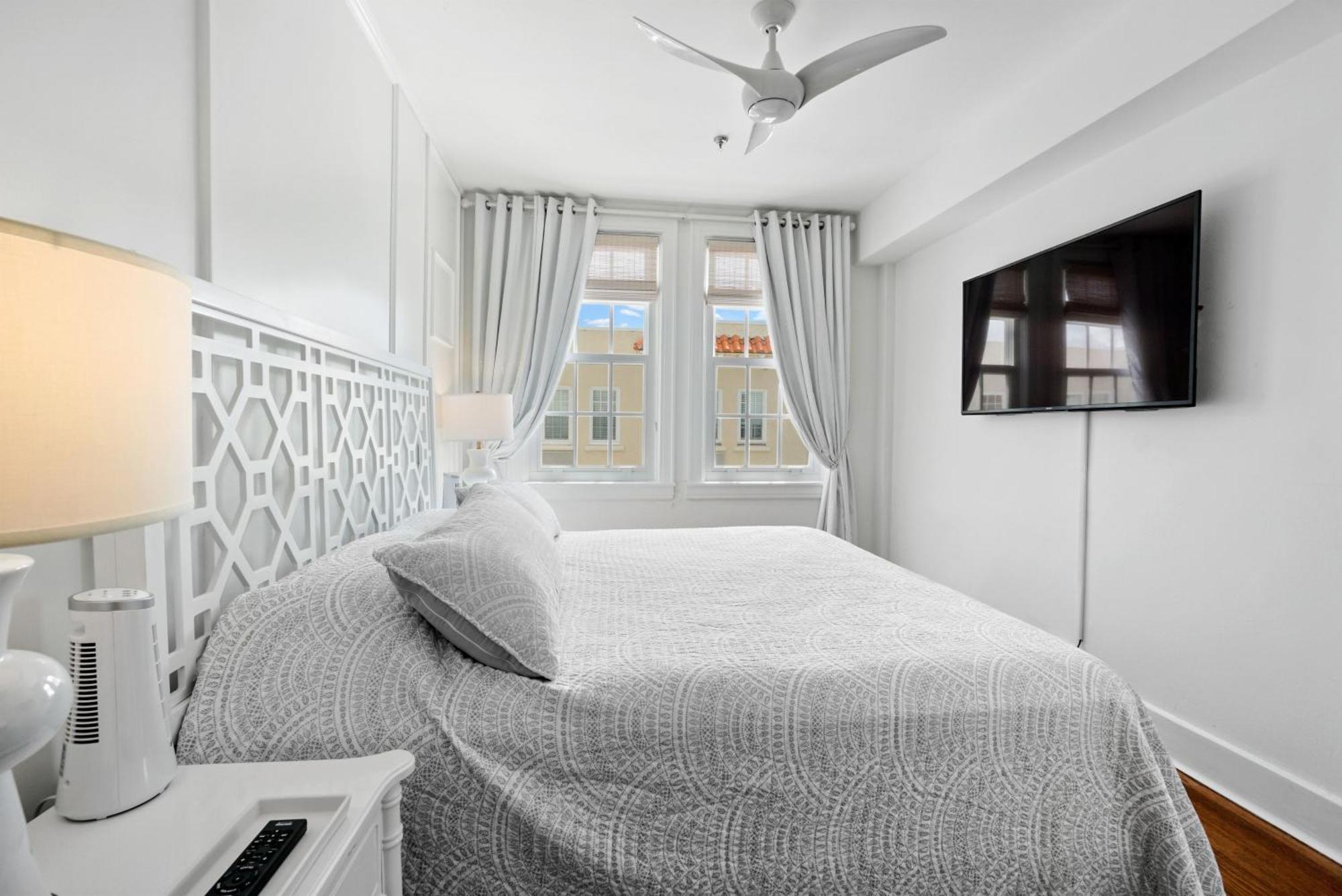Orchid Suites - Historic Palm Beach Hotel Condominium Exteriör bild