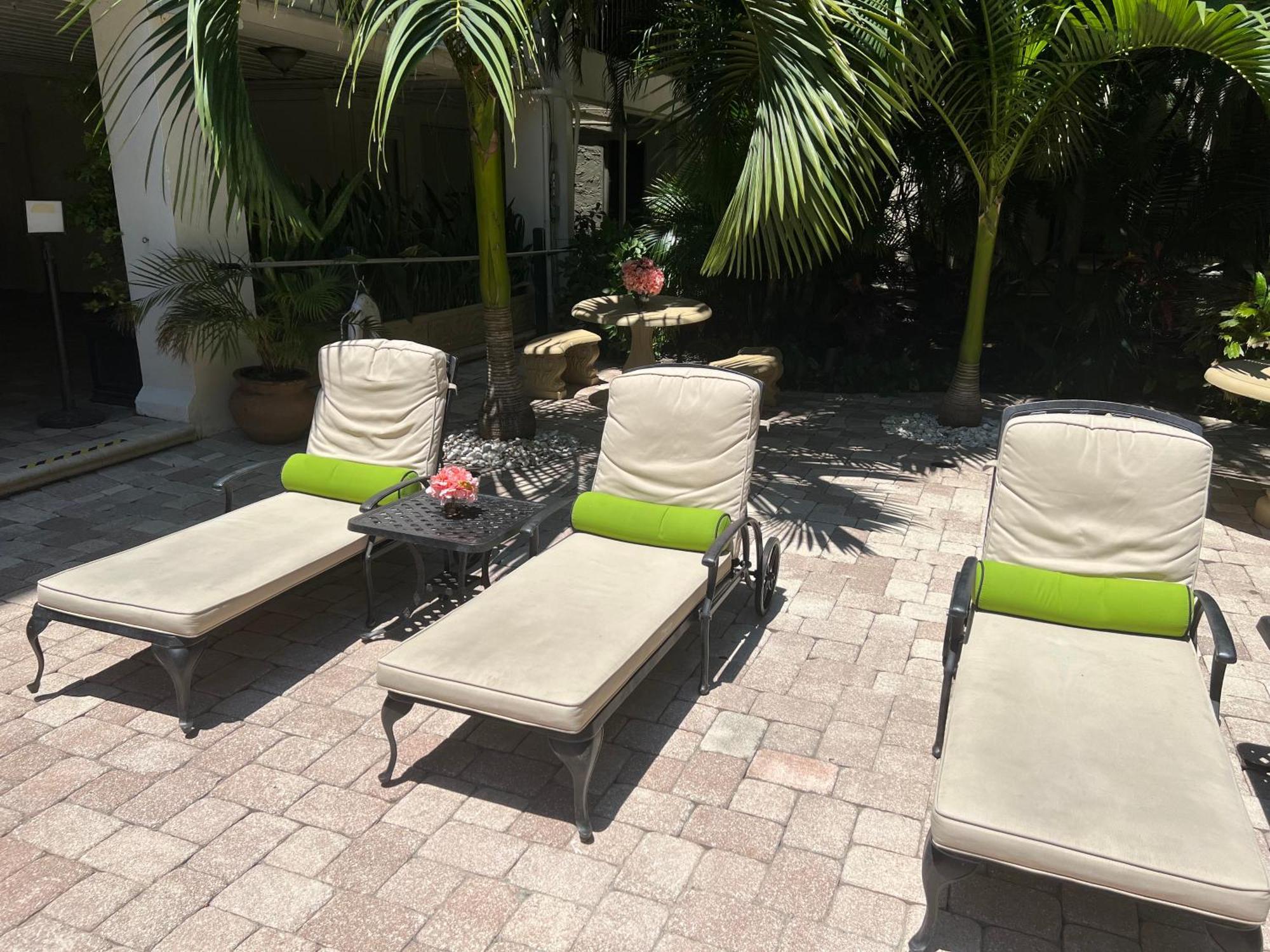 Orchid Suites - Historic Palm Beach Hotel Condominium Exteriör bild